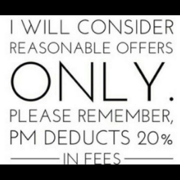 Welcome to my closet. Check out my items 😁😊 most offers accepted!! - Picture 7 of 9